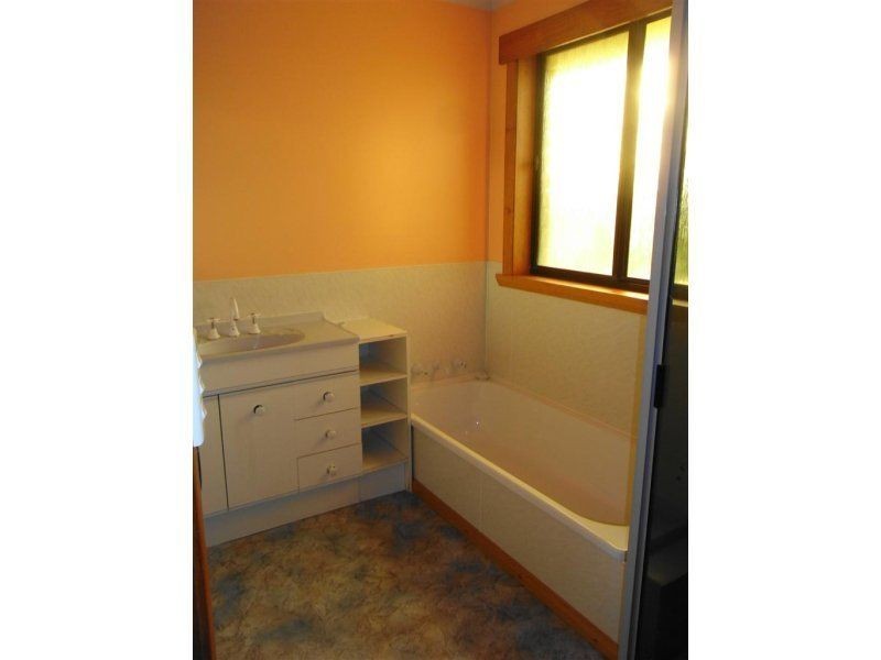 52 Leighlands Avenue, Ulverstone TAS 7315