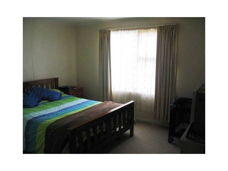 2/21 Quinn Street, Penguin TAS 7316