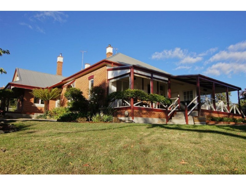 17 Main Road, Penguin TAS 7316