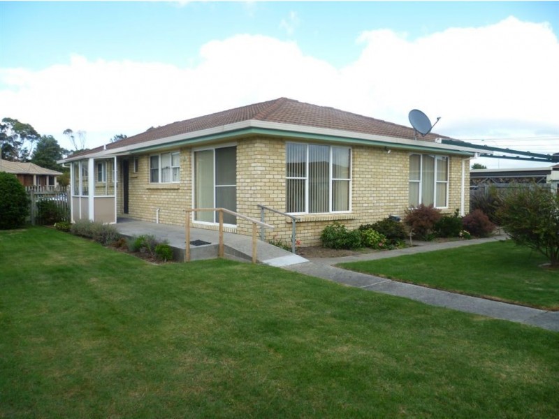 77 Leighlands Avenue, Ulverstone TAS 7315