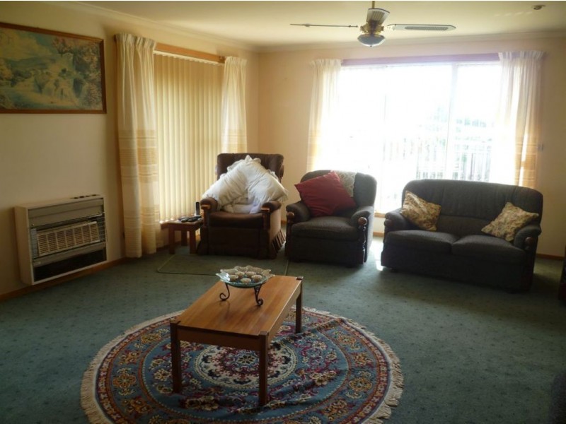 77 Leighlands Avenue, Ulverstone TAS 7315