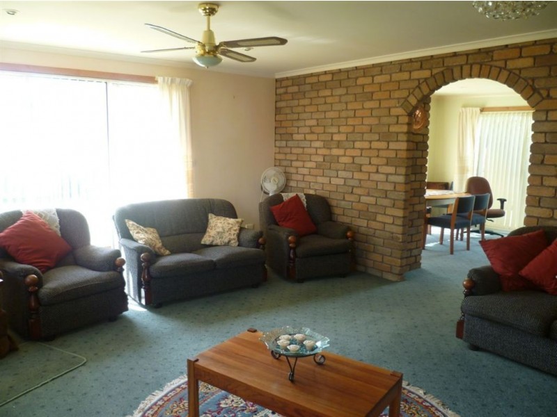77 Leighlands Avenue, Ulverstone TAS 7315