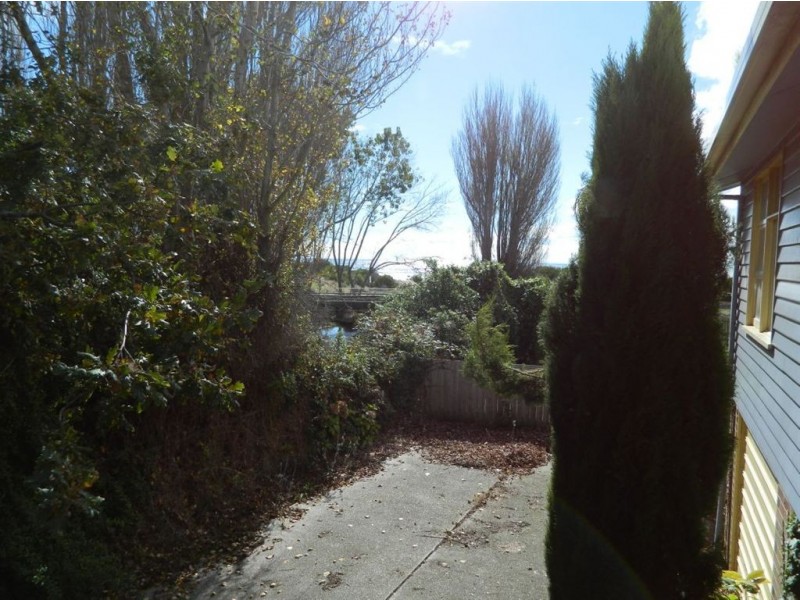 1 Tucker Street, Ulverstone TAS 7315