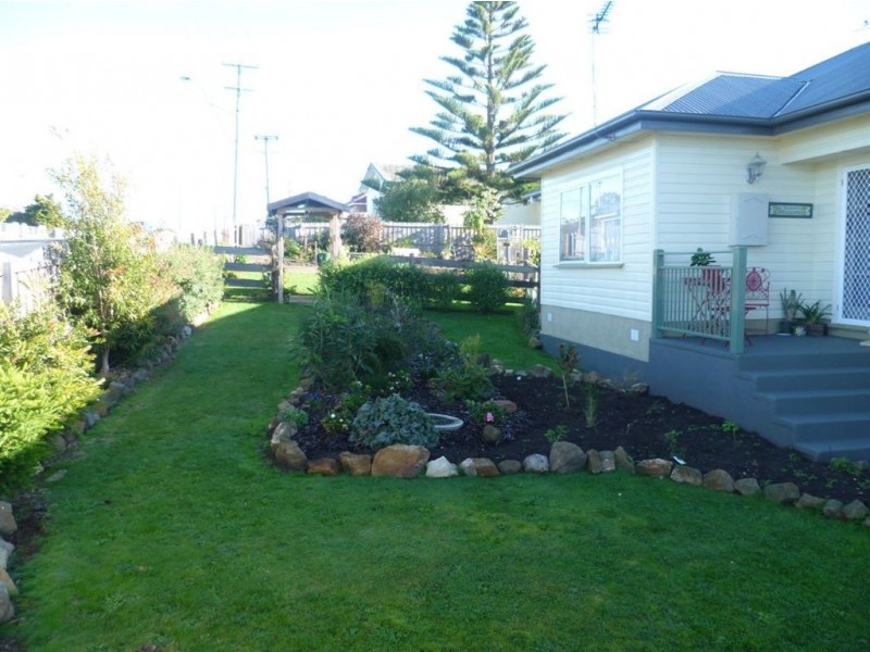 98 Clara Street, Ulverstone TAS 7315