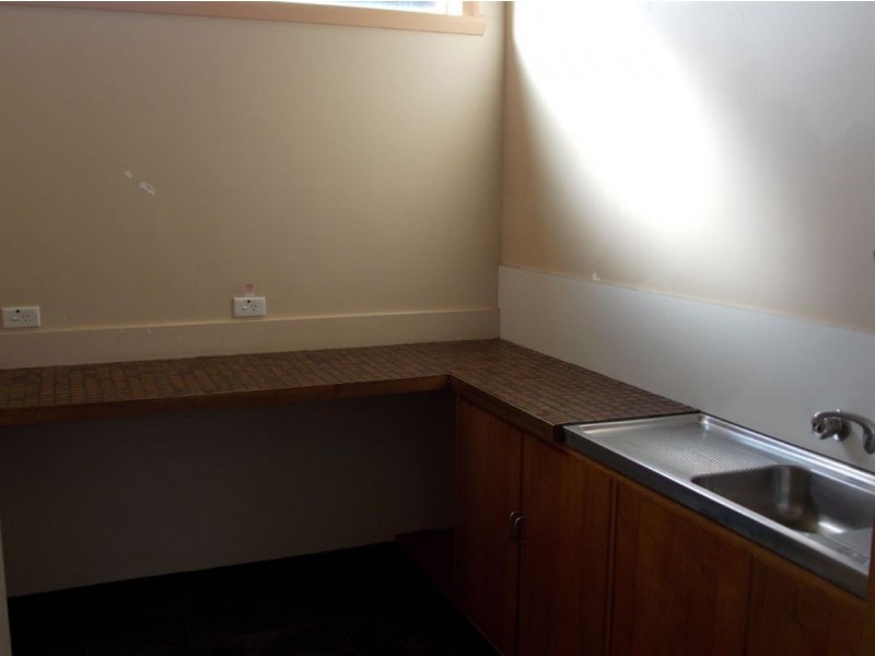 80 Main Road, Penguin TAS 7316