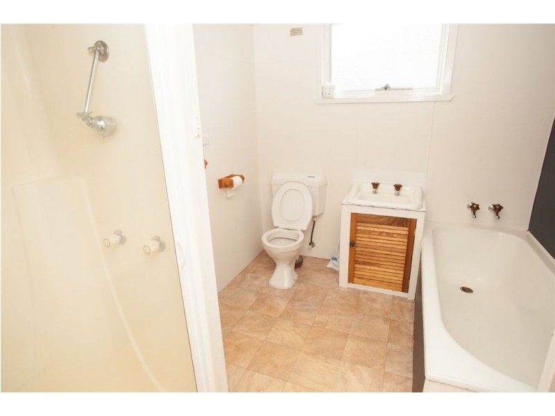 18 Charles Street, Ulverstone TAS 7315