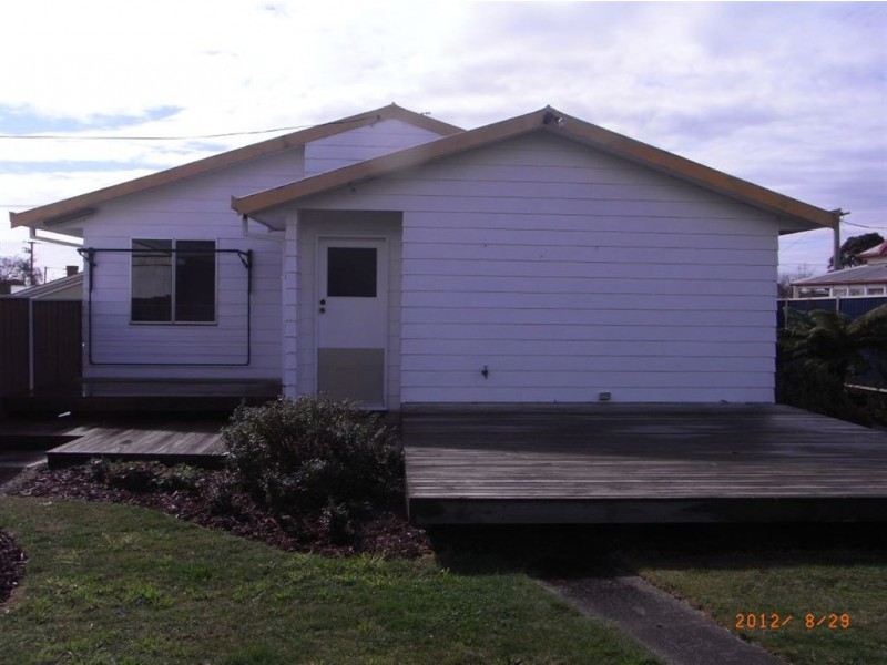 18 Charles Street, Ulverstone TAS 7315