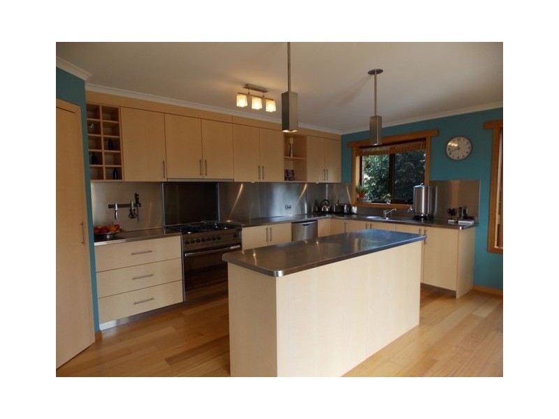 18 Seabreeze Avenue, Sulphur Creek TAS 7316