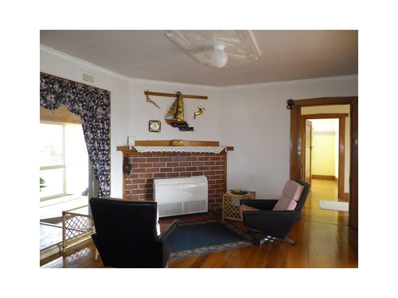 246 Main Road, Penguin TAS 7316