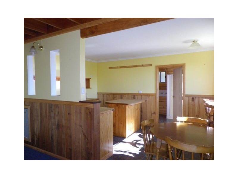 1 Main Road, Penguin TAS 7316