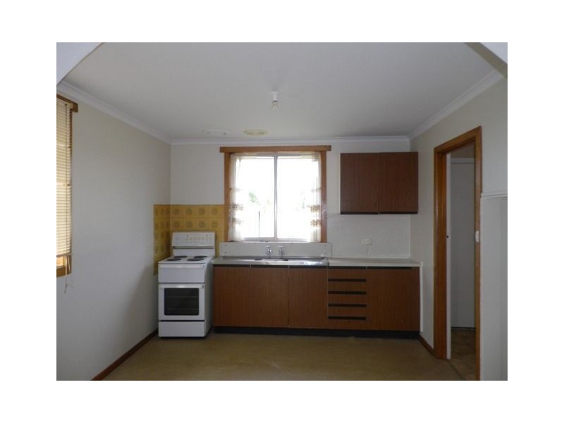 10 Ling Street, Penguin TAS 7316