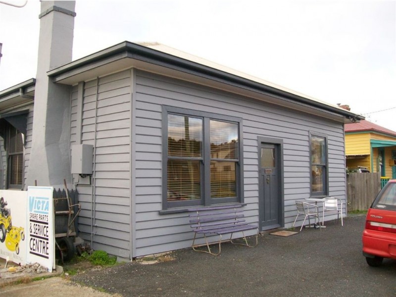 111 Main Road, Penguin TAS 7316