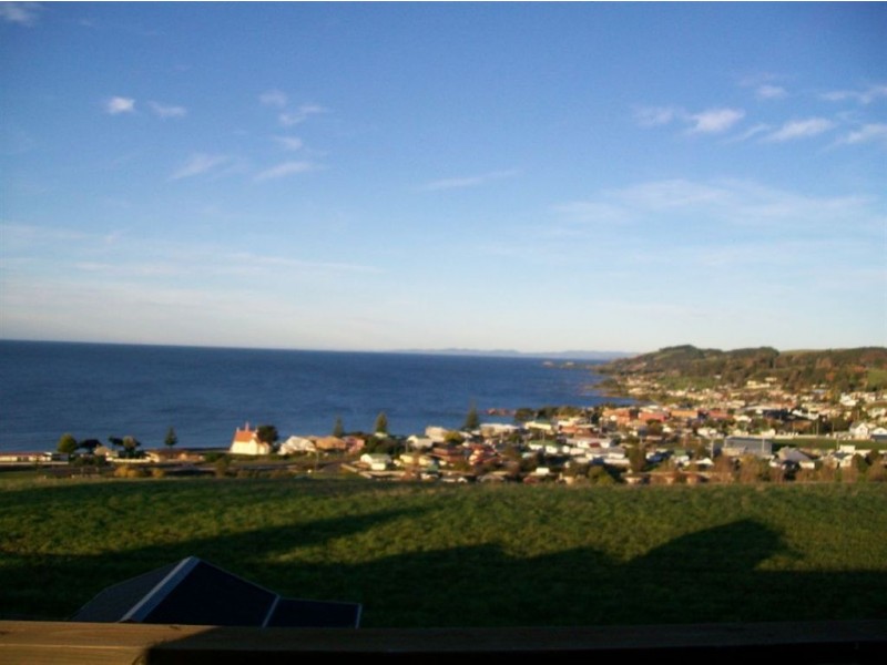 24 Ashwater Crescent, Penguin TAS 7316