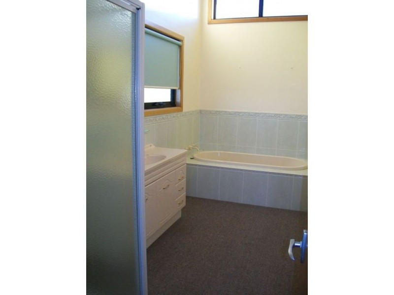 24 Ashwater Crescent, Penguin TAS 7316