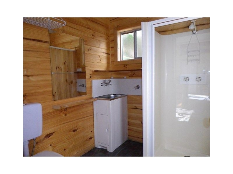 1 Main Road, Penguin TAS 7316