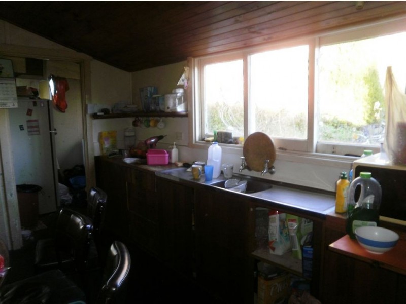 12 King Edward Street, Penguin TAS 7316