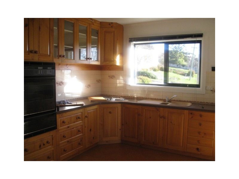 5 Cann Street, Penguin TAS 7316