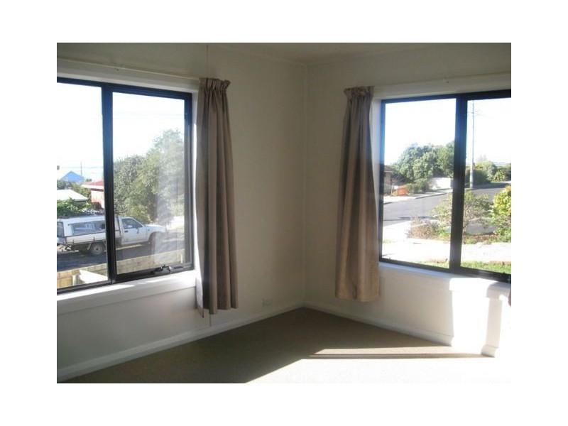 5 Cann Street, Penguin TAS 7316