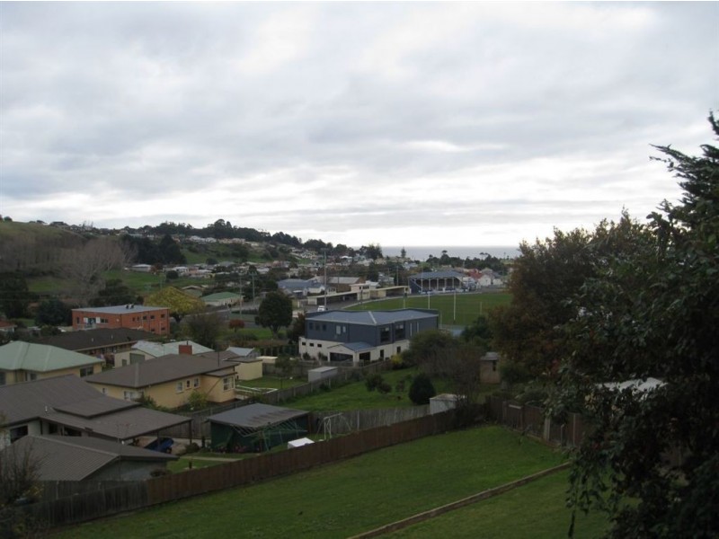 1/21 Quinn Street, Penguin TAS 7316