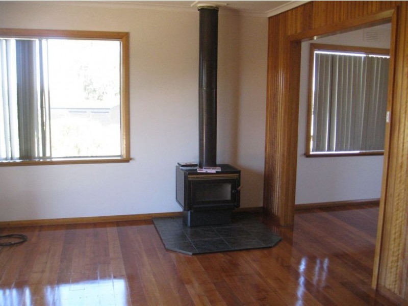 133 South Road, Penguin TAS 7316