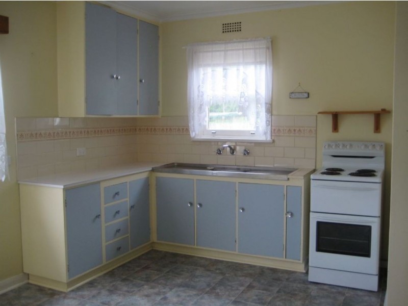 1 Elizabeth Street, Penguin TAS 7316