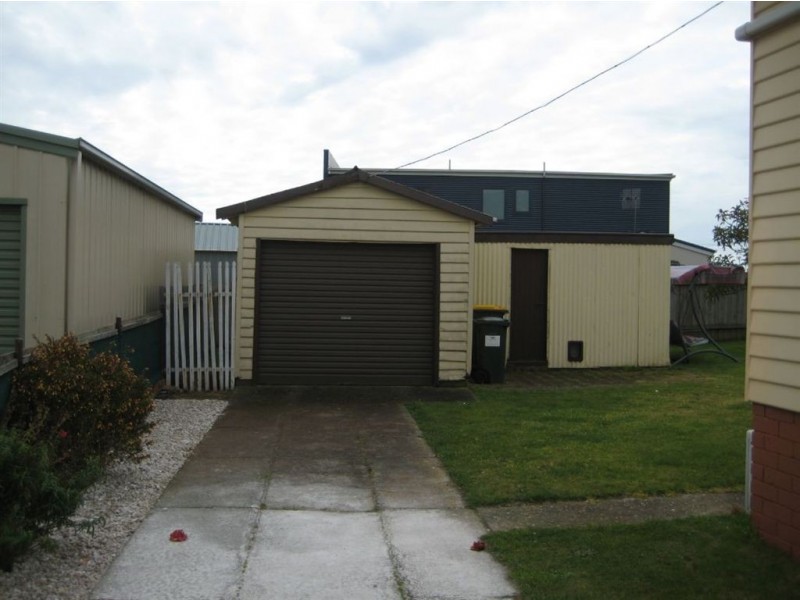 1 Elizabeth Street, Penguin TAS 7316