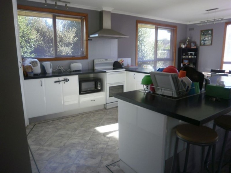 35 South Road, Penguin TAS 7316