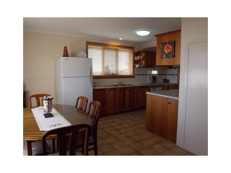 2 Hales Street, Penguin TAS 7316