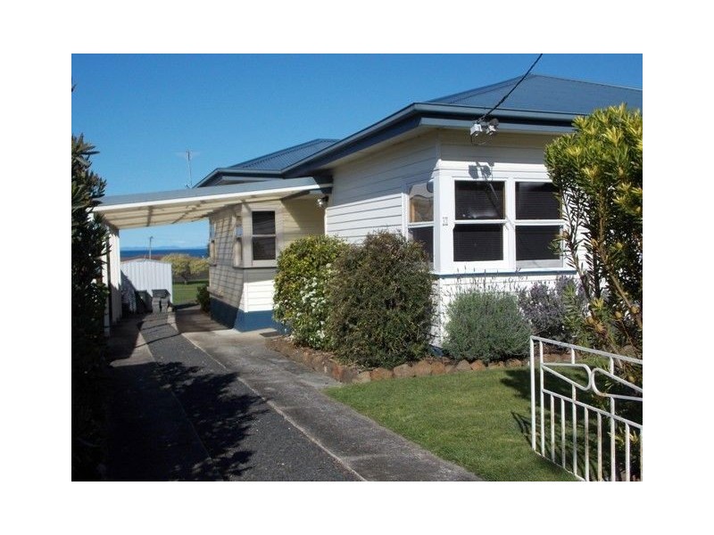 17 Coroneagh Street, Penguin TAS 7316