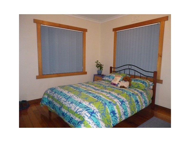 4 Elizabeth Street, Penguin TAS 7316