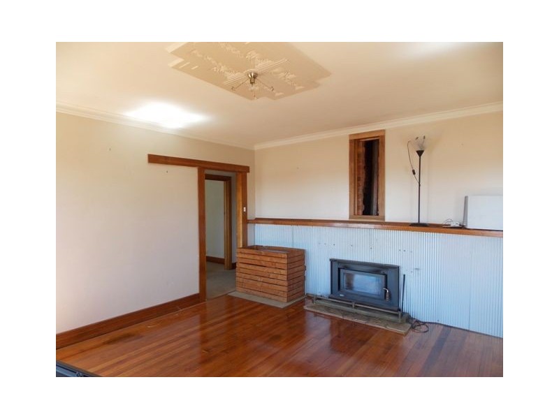 22 King Edward Street, Penguin TAS 7316