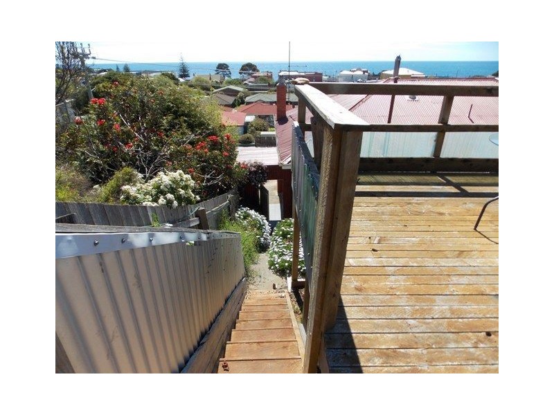 22 King Edward Street, Penguin TAS 7316