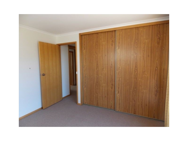 3/1 Long Street, Penguin TAS 7316