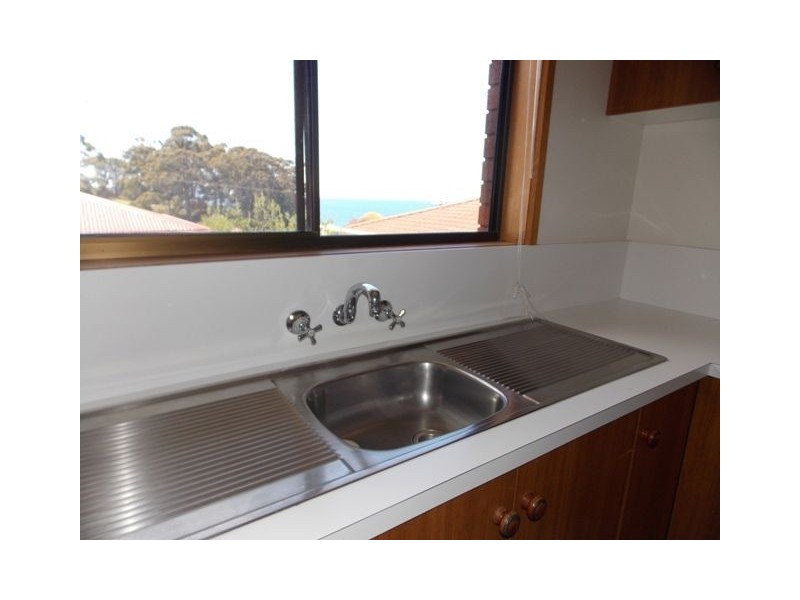 3/1 Long Street, Penguin TAS 7316