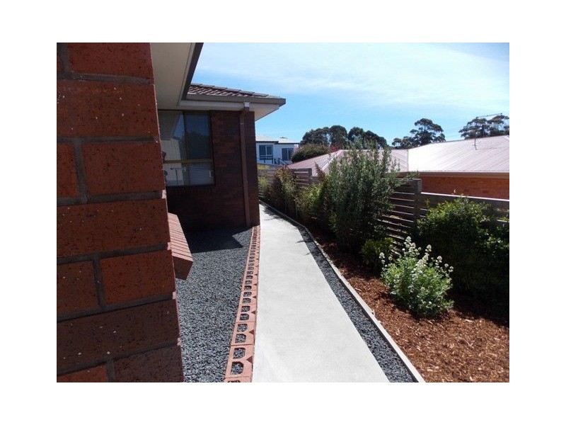 3/1 Long Street, Penguin TAS 7316