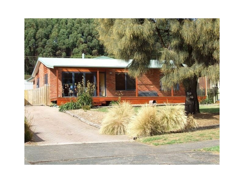 204 Main Road, Penguin TAS 7316