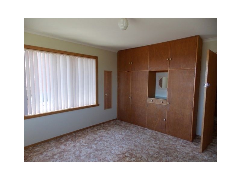 2 Hampson Street, Penguin TAS 7316