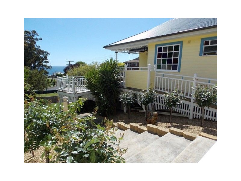 0 0, Penguin TAS 7316