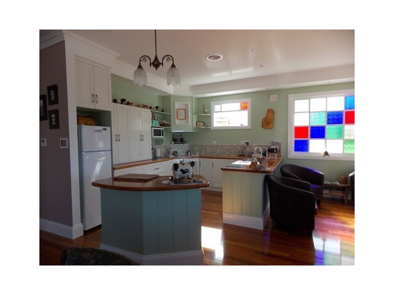 0 0, Penguin TAS 7316