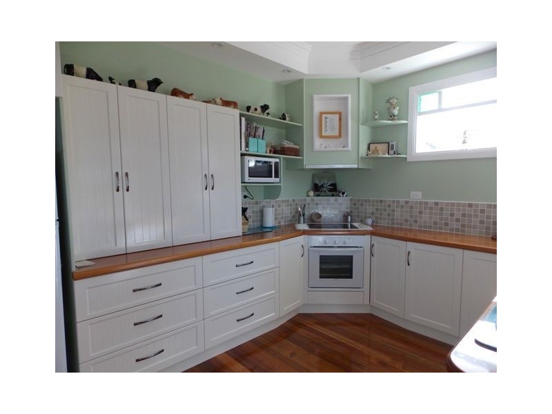 0 0, Penguin TAS 7316