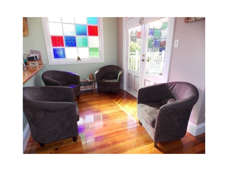 0 0, Penguin TAS 7316