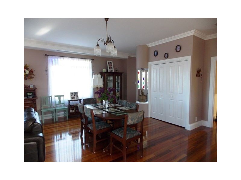 0 0, Penguin TAS 7316