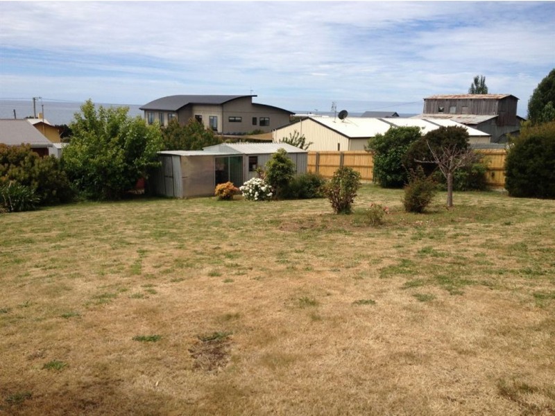 13 Hampson Street, Penguin TAS 7316