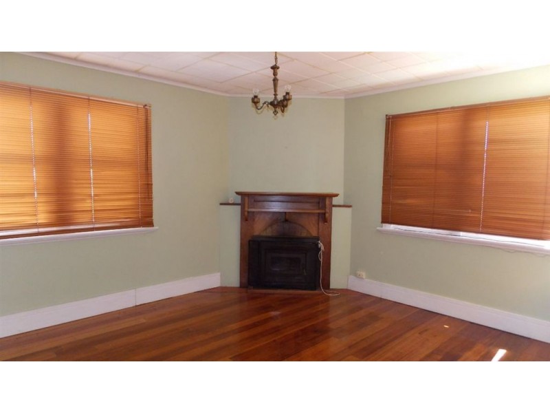 6 Cann Street, Penguin TAS 7316