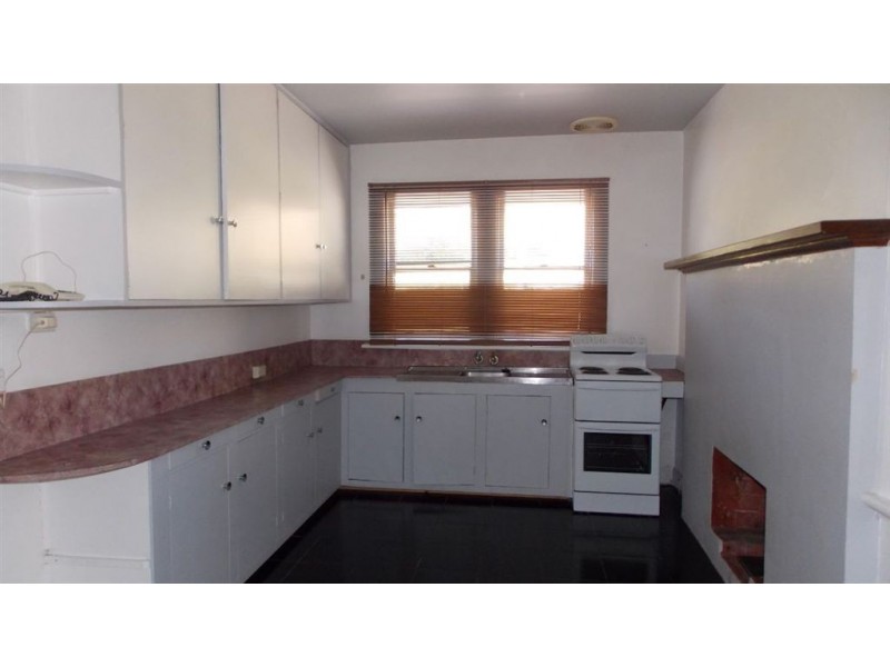 6 Cann Street, Penguin TAS 7316