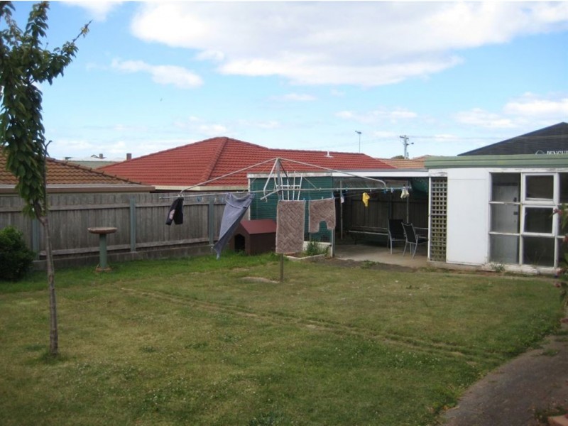 11 King Edward Street, Penguin TAS 7316