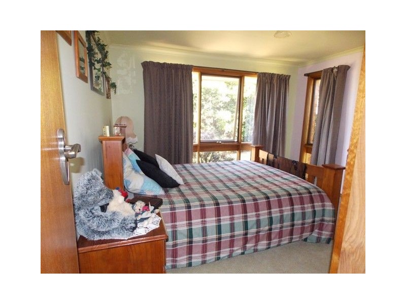 101 South Road, Penguin TAS 7316