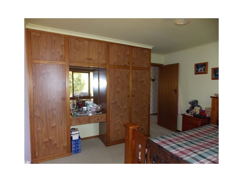 101 South Road, Penguin TAS 7316