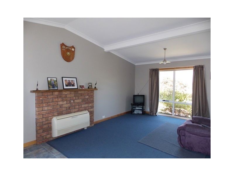 2 Fielding Street, Penguin TAS 7316