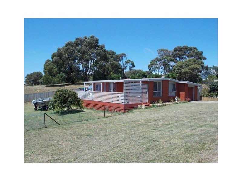 25 Pineleigh Street, Penguin TAS 7316